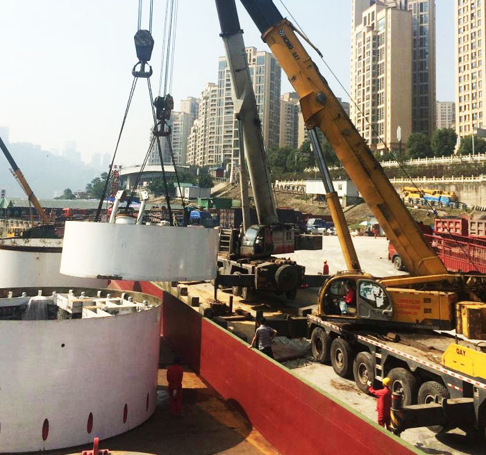 大丰吊车作业中